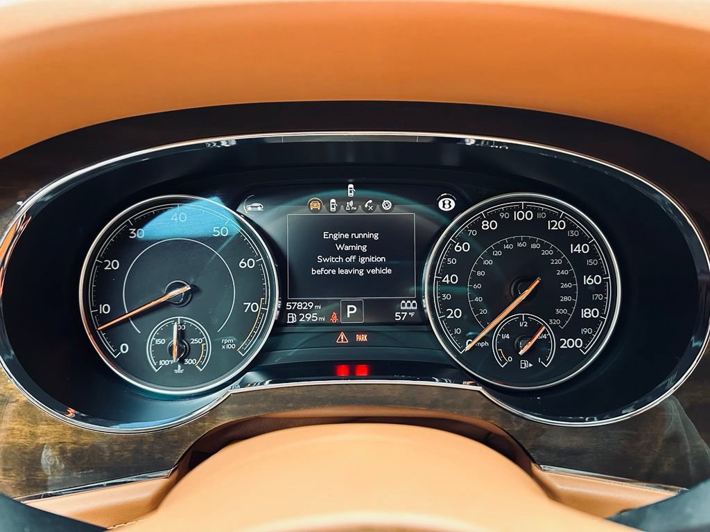 Used 2019 Bentley Bentayga AWD/4WD image 32