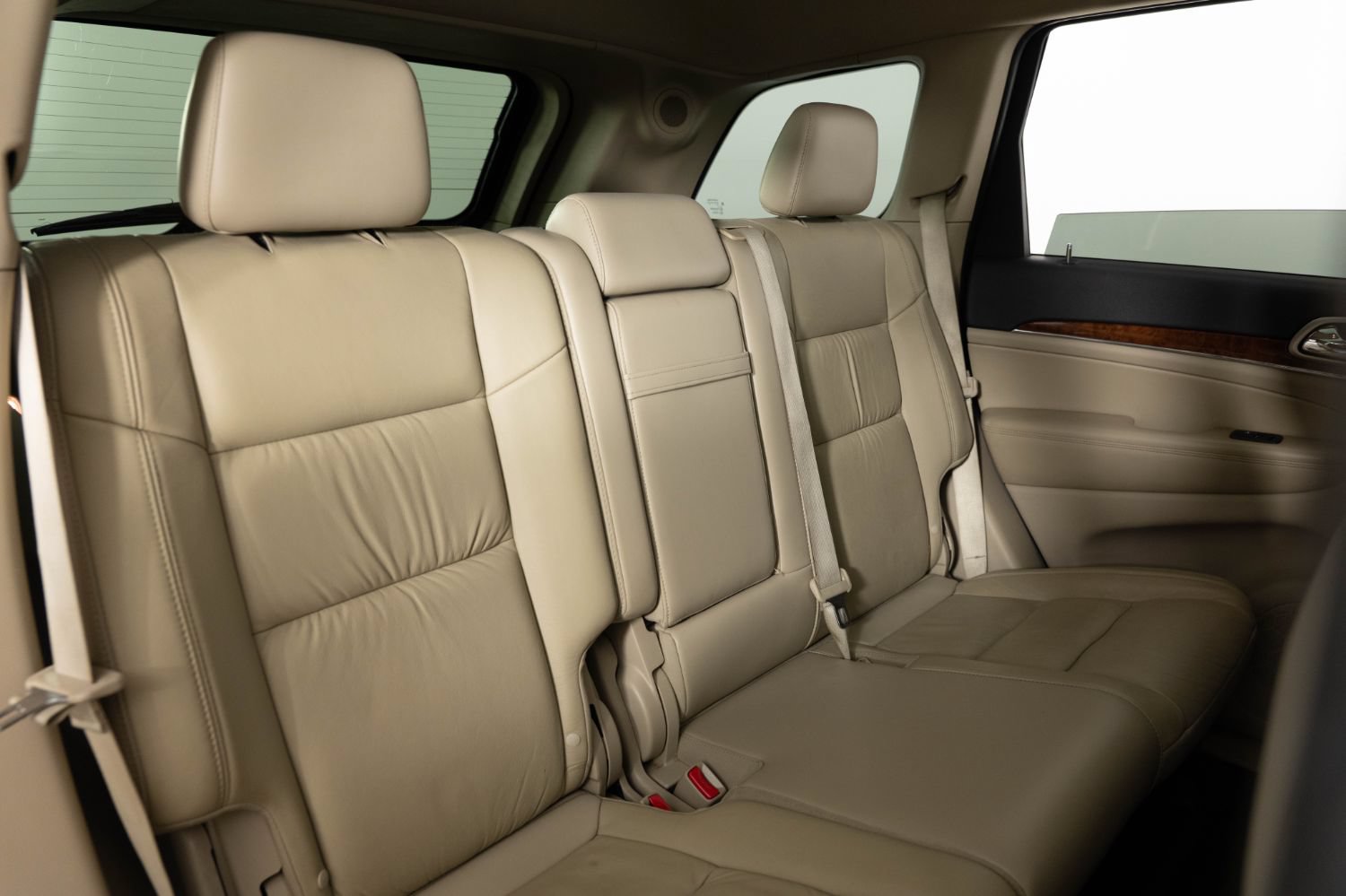 Used 2011 Jeep Grand Cherokee Limited AWD/4WD image 24