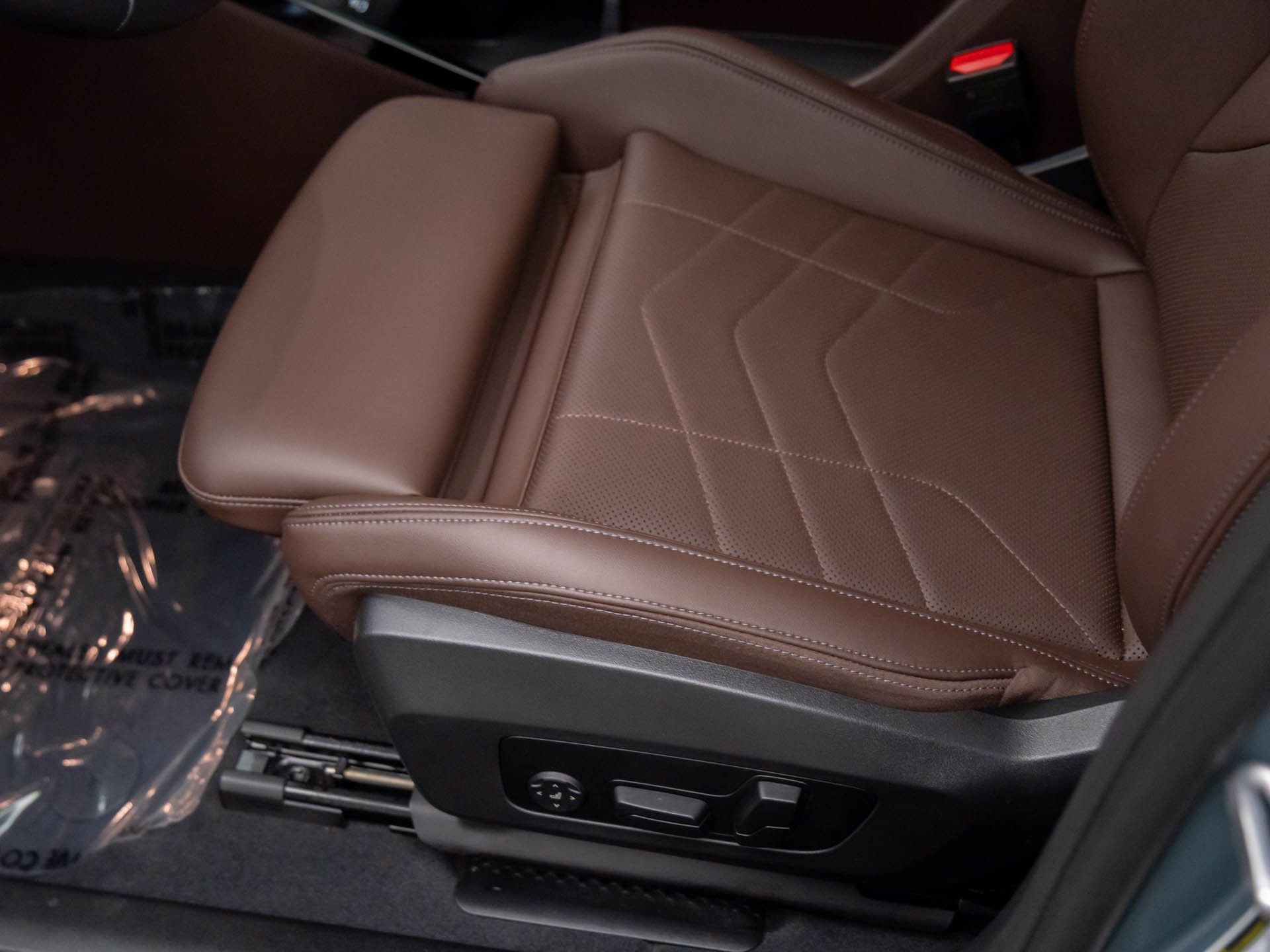 Certified 2025 BMW X2 xDrive28i image 16