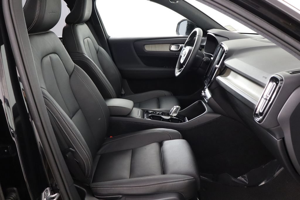 Used 2019 Volvo XC40 T5 Inscription AWD/4WD image 17