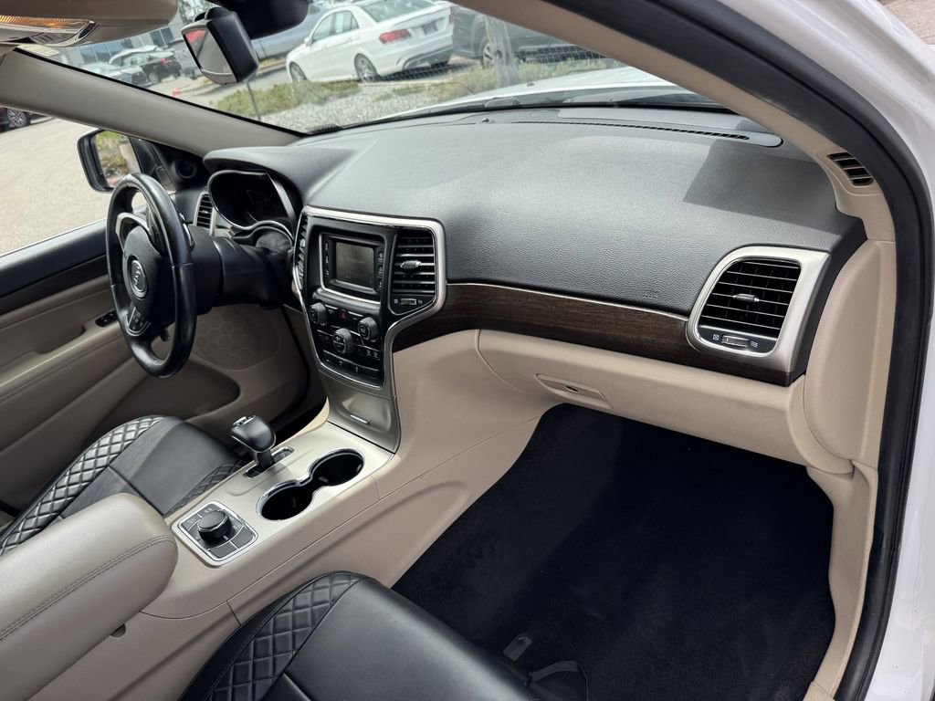 Used 2015 Jeep Grand Cherokee Laredo w/ Quick Order Package 23E AWD/4WD image 27