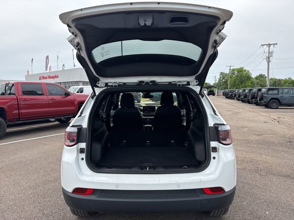 Used 2025 Jeep Compass Limited AWD/4WD image 24