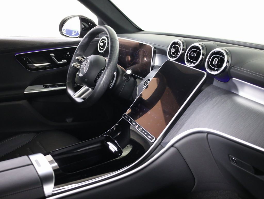 Used 2024 Mercedes-Benz GLC 300 4MATIC image 46