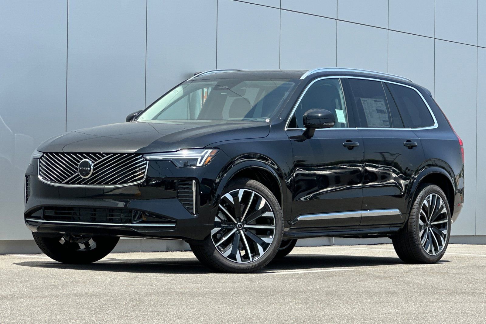 New 2025 Volvo XC90 B6 Ultra w/ Protection Package Premier AWD/4WD video 1