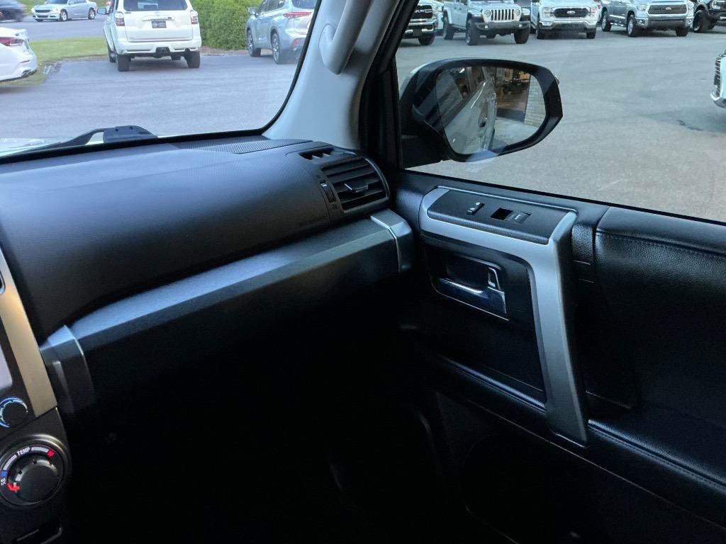 Used 2022 Toyota 4Runner Trail Special Edition AWD/4WD image 15