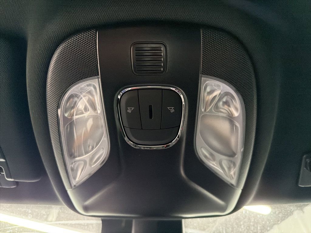 New 2026 Jeep Compass Latitude image 25