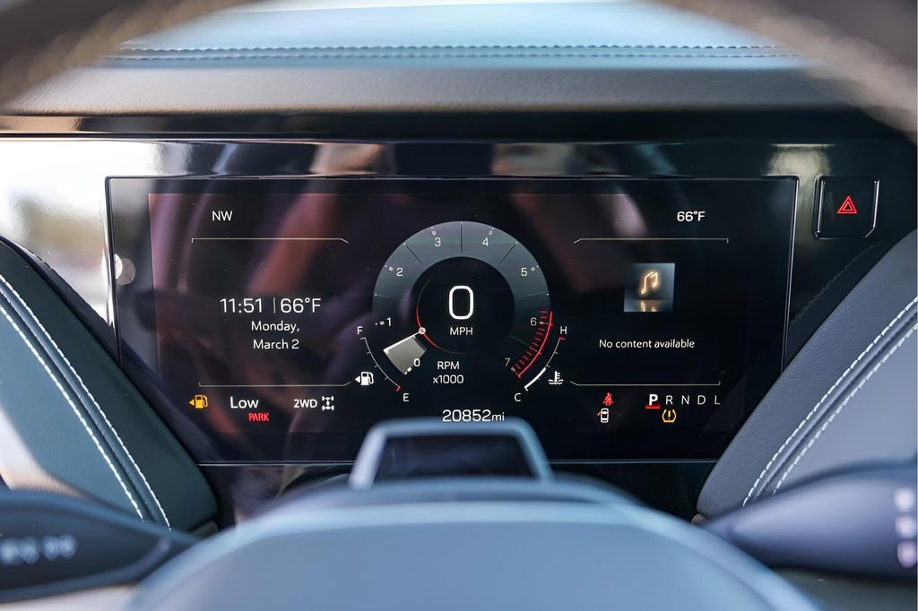 Certified 2025 GMC Yukon Denali Ultimate image 14