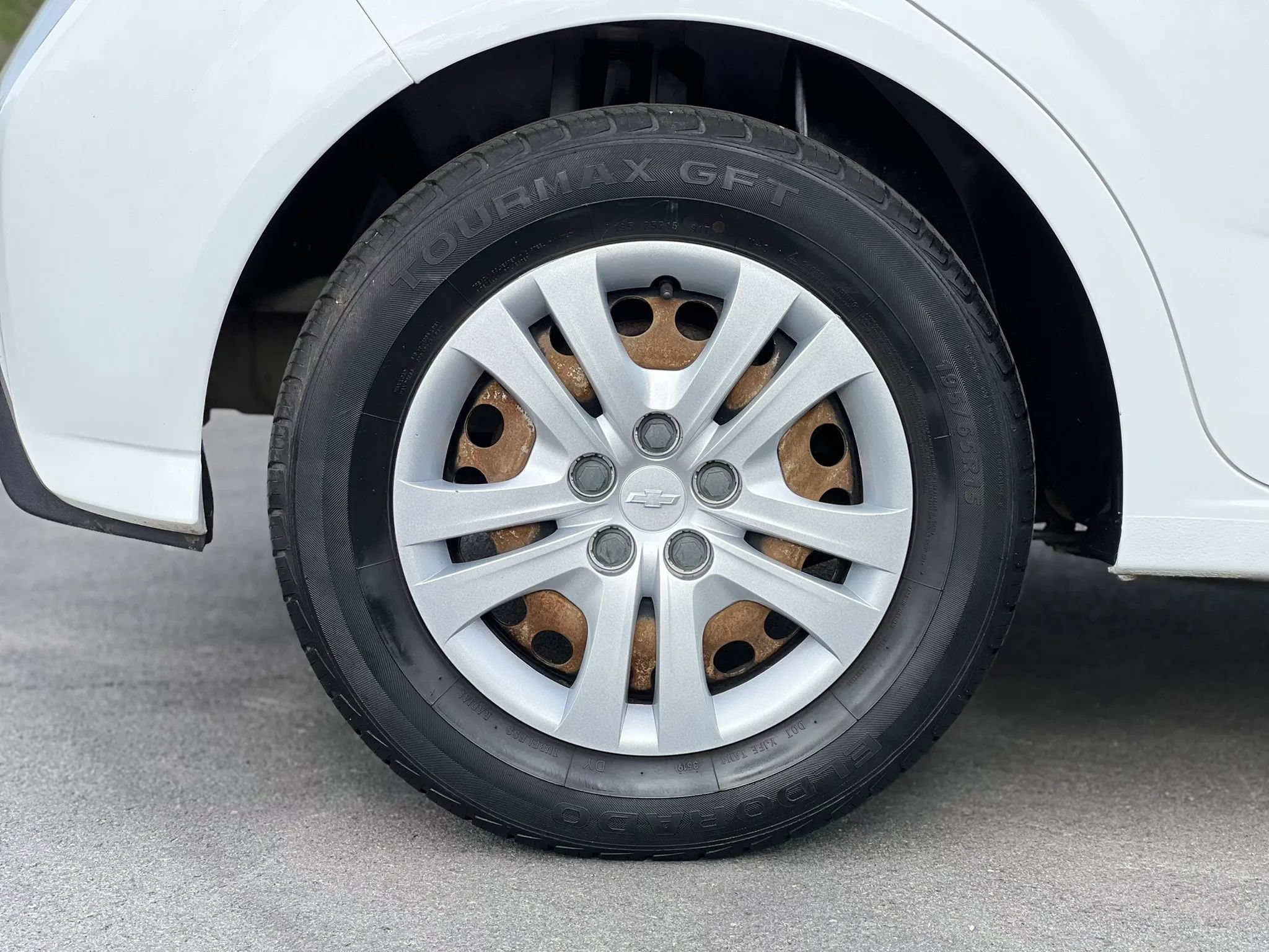 Used 2017 Chevrolet Sonic LT FWD image 41