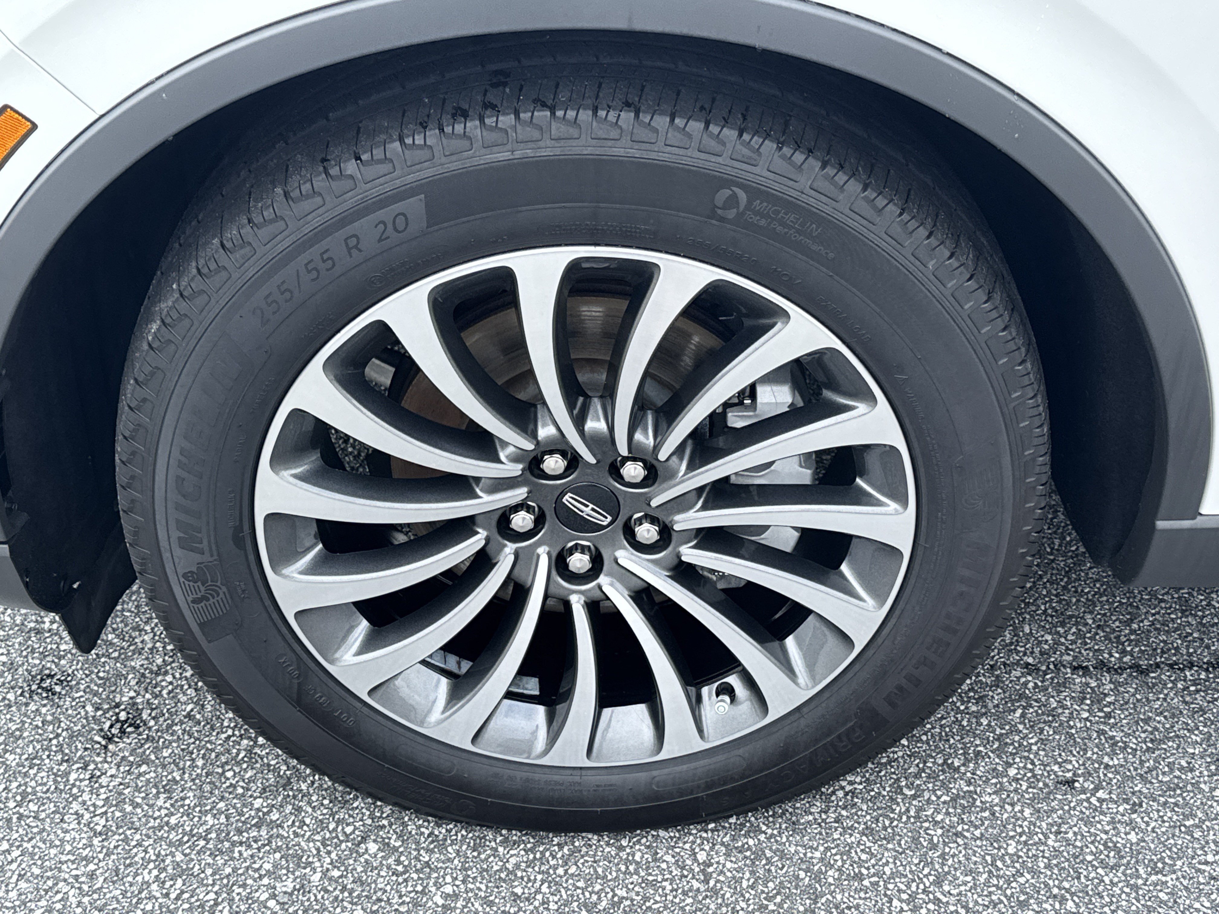 Used 2023 Lincoln Aviator Reserve w/ Equipment Group 201A RWD image 13