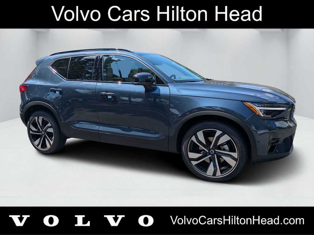 New 2026 Volvo XC40 B5 Ultra w/ Protection Package Premier