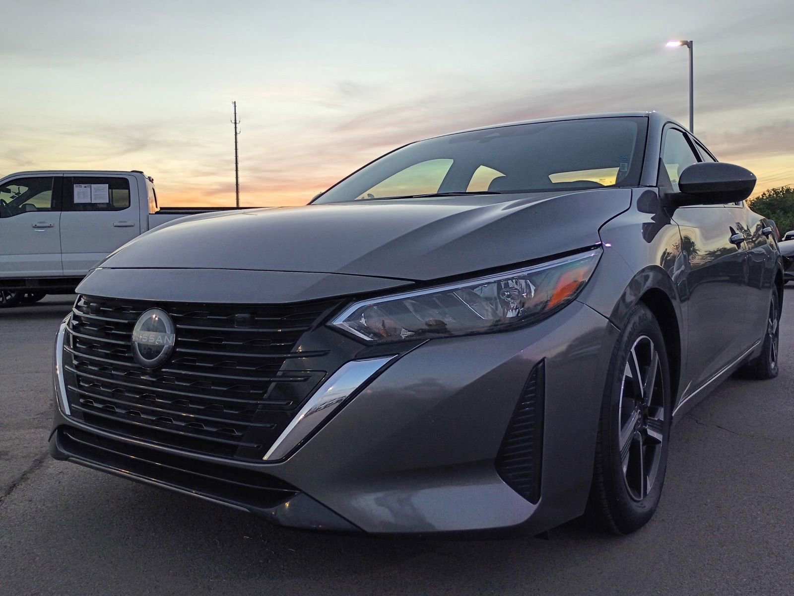 Used 2024 Nissan Sentra SV image 1