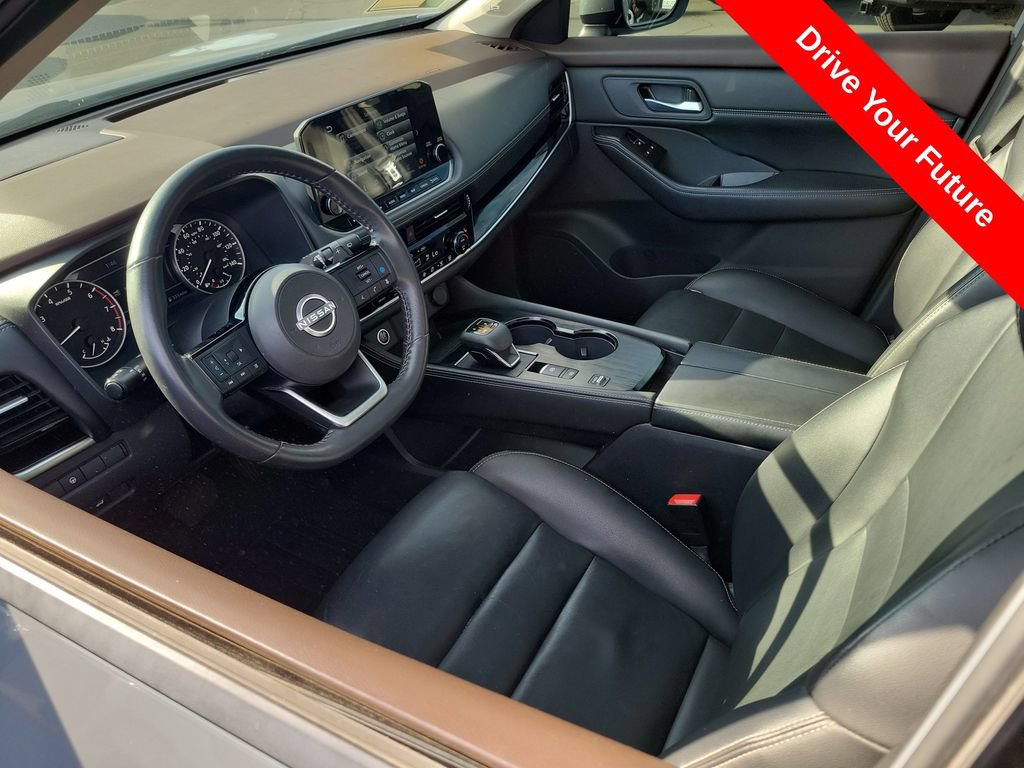 Used 2023 Nissan Rogue SL w/ SL Premium Package FWD image 3