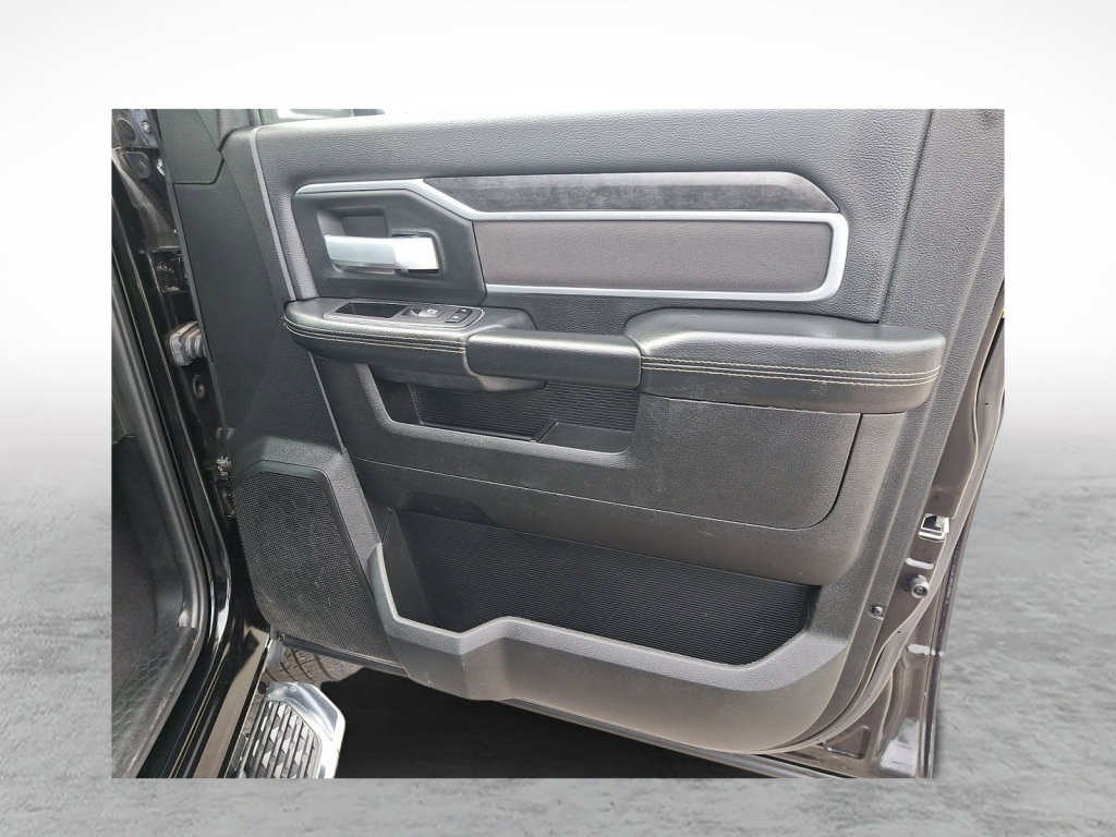 Used 2024 RAM 2500 Big Horn image 10