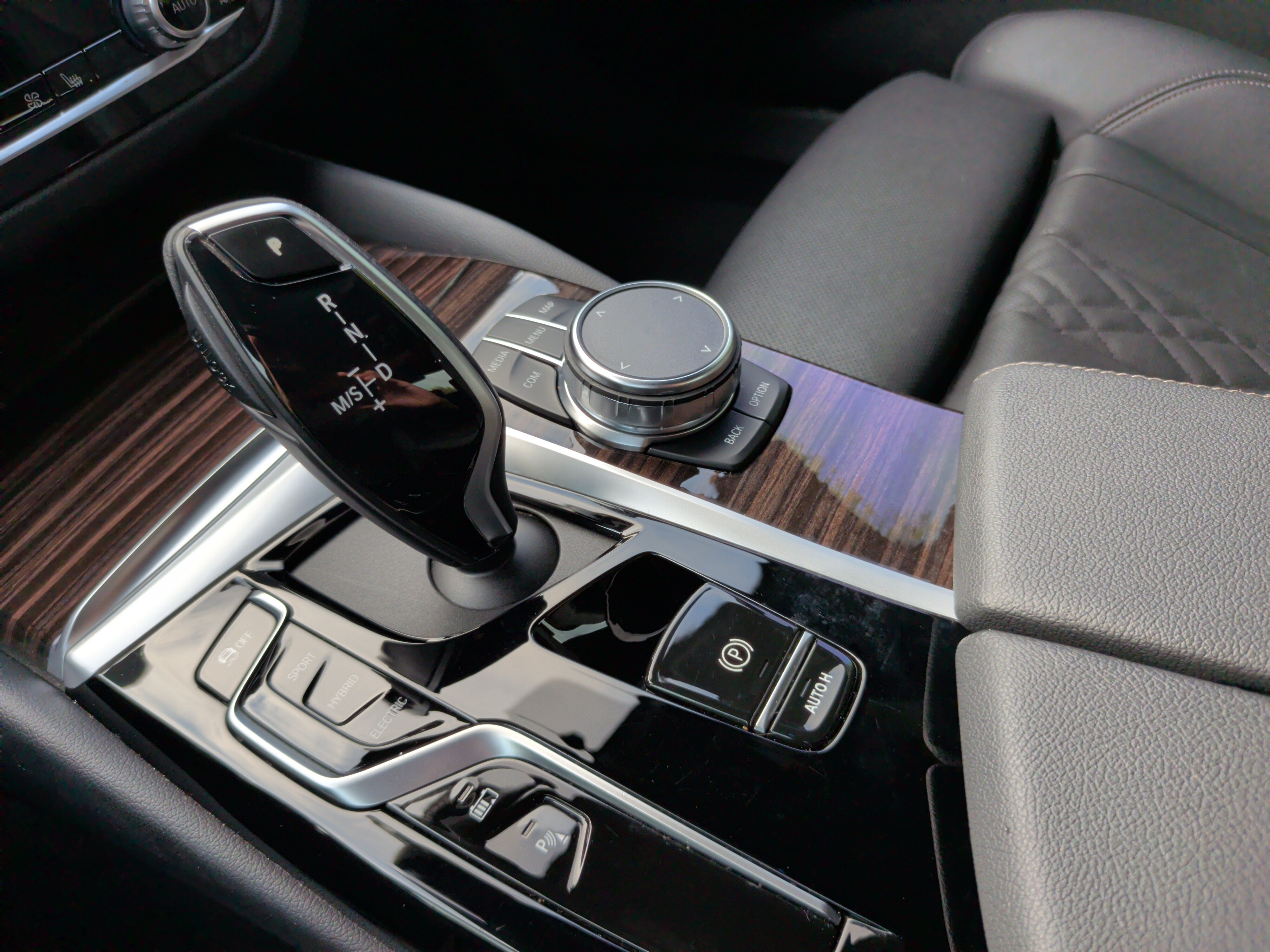 Used 2023 BMW 530e w/ Executive Package RWD image 20