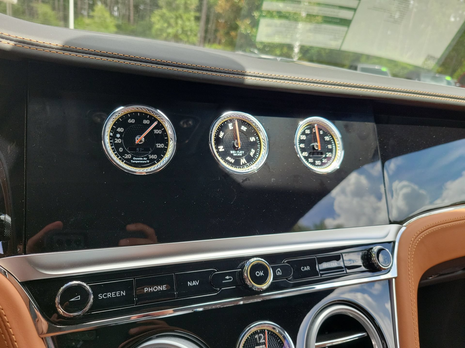 New 2026 Bentley Continental GTC AWD/4WD image 32