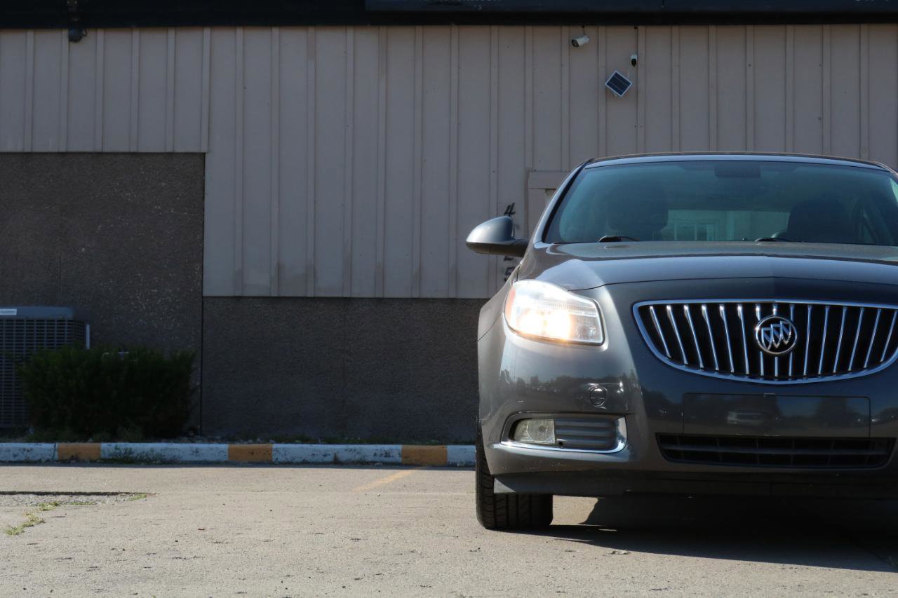 Used 2011 Buick Regal CXL w/ RL3 Preferred Equipment Group FWD image 3