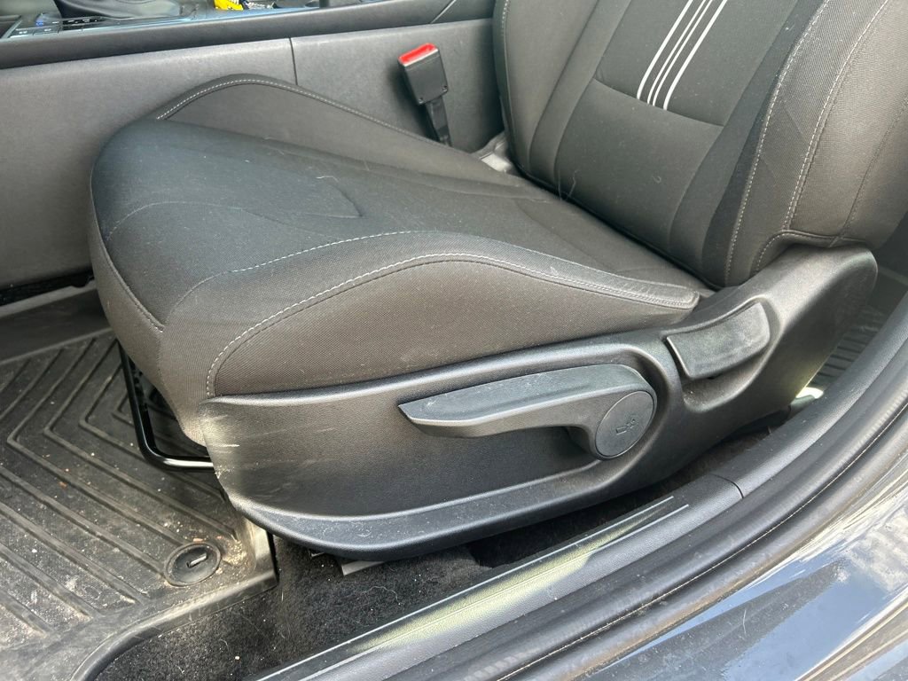 Used 2025 Hyundai Elantra Sport image 15