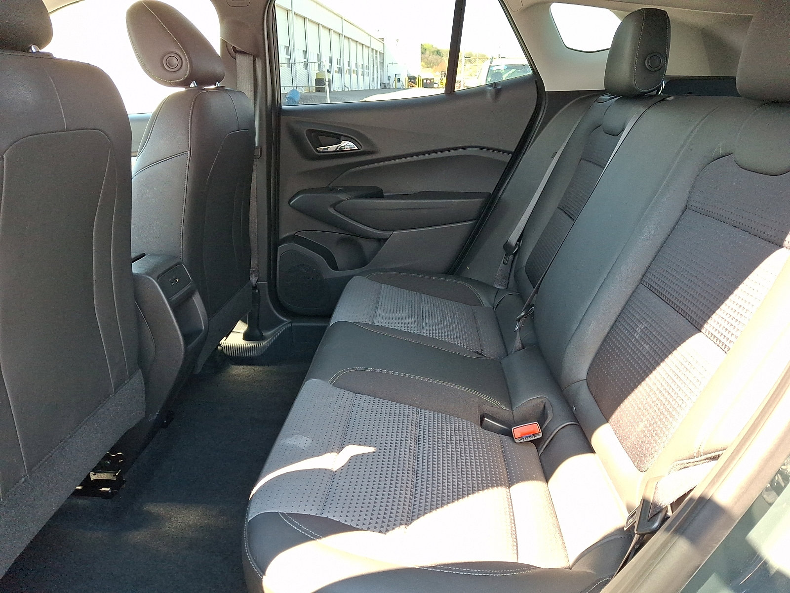 Certified 2025 Chevrolet Trax LT FWD image 10