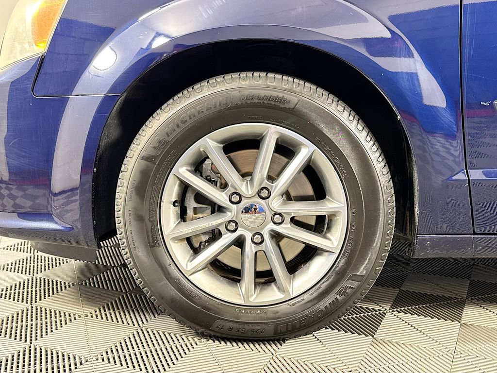 Used 2014 Dodge Grand Caravan SXT FWD image 30