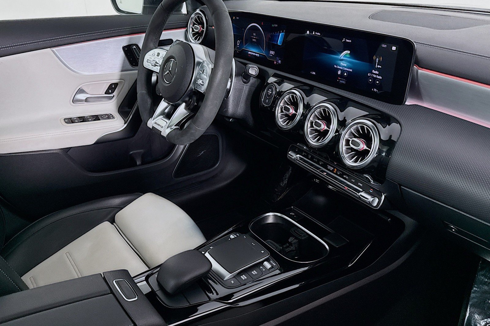 Certified 2021 Mercedes-Benz CLA 35 AMG 4MATIC image 17