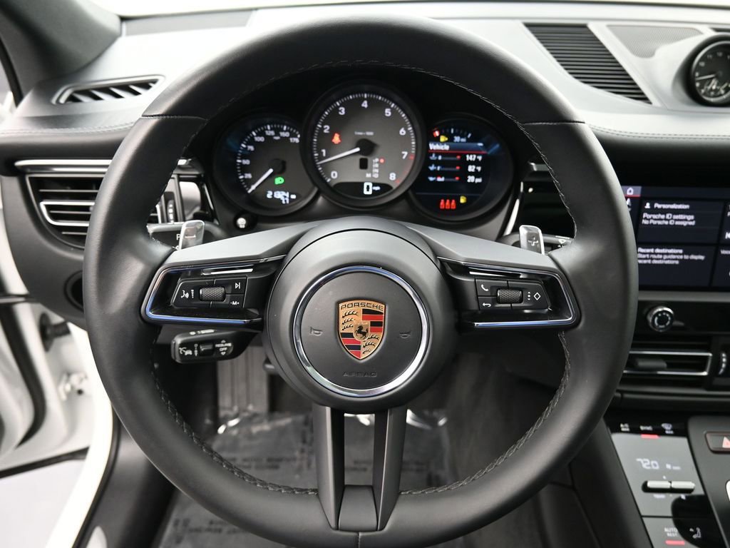 Certified 2023 Porsche Macan S AWD/4WD image 19