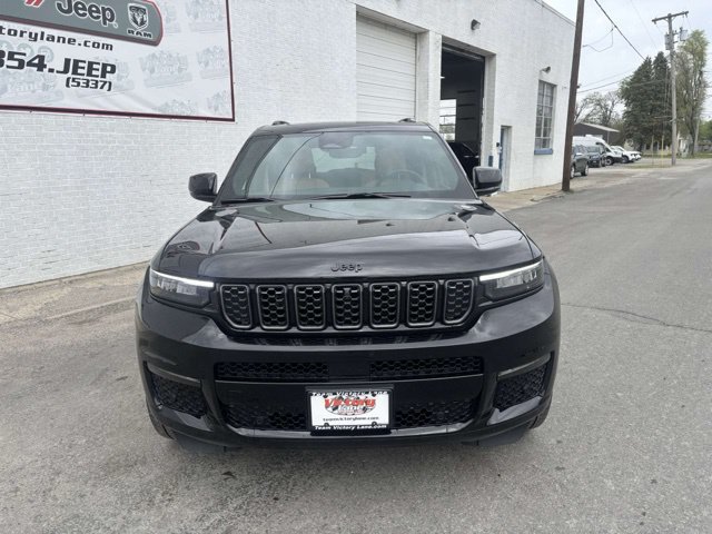 Used 2024 Jeep Grand Cherokee L Summit w/ High Altitude Package AWD/4WD image 2