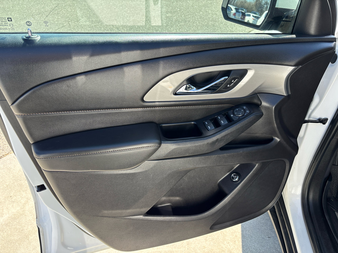 Used 2018 Chevrolet Traverse LT image 20