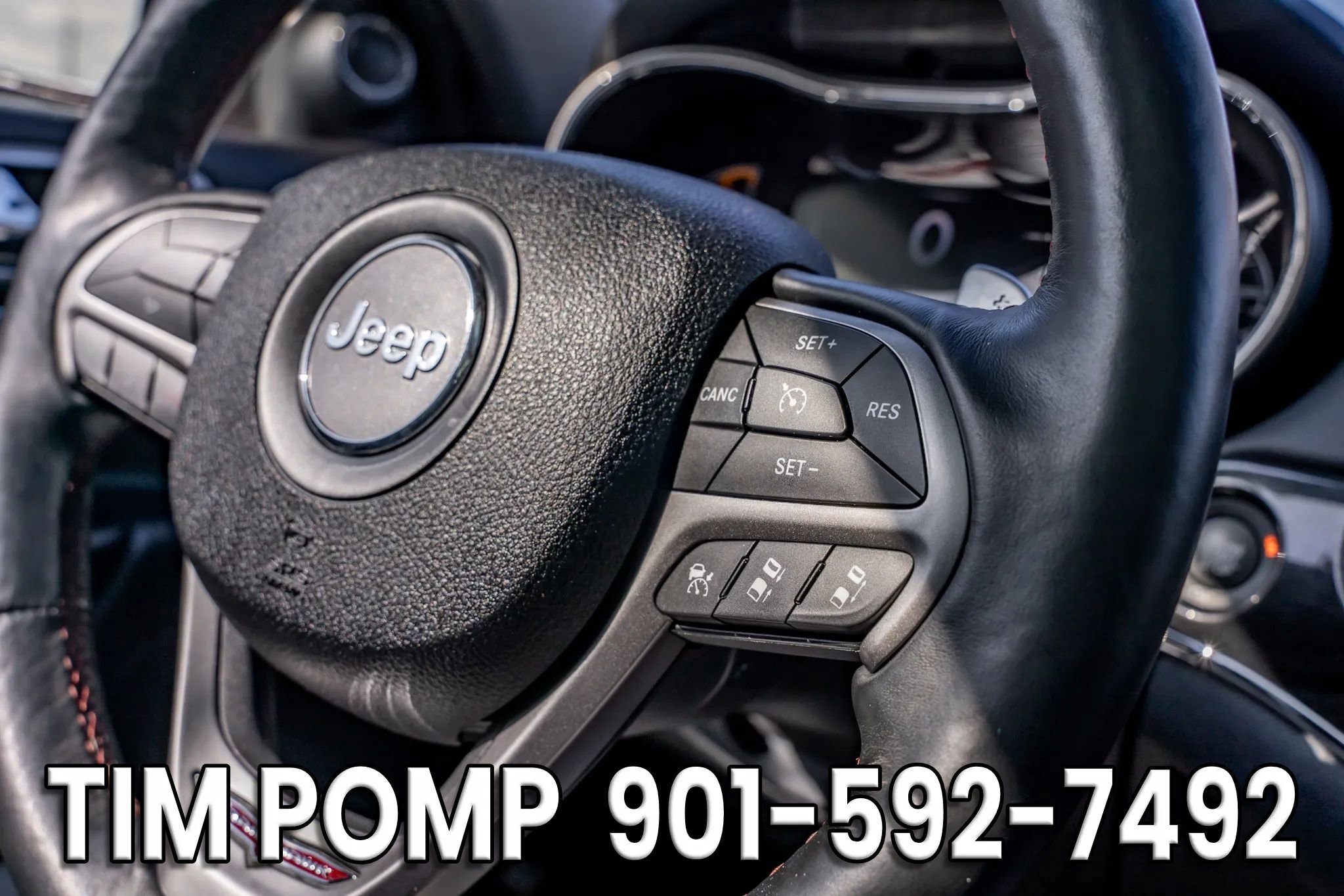 Used 2017 Jeep Grand Cherokee Trailhawk w/ Trailhawk Luxury Group image 27