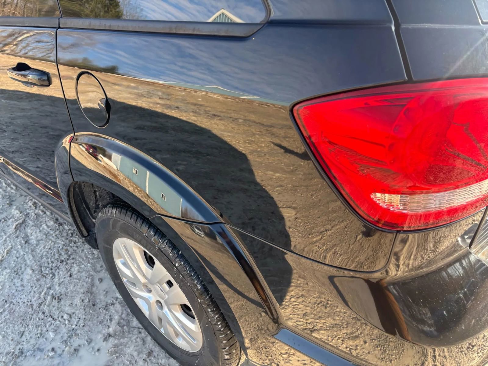 Used 2019 Dodge Journey SE image 24