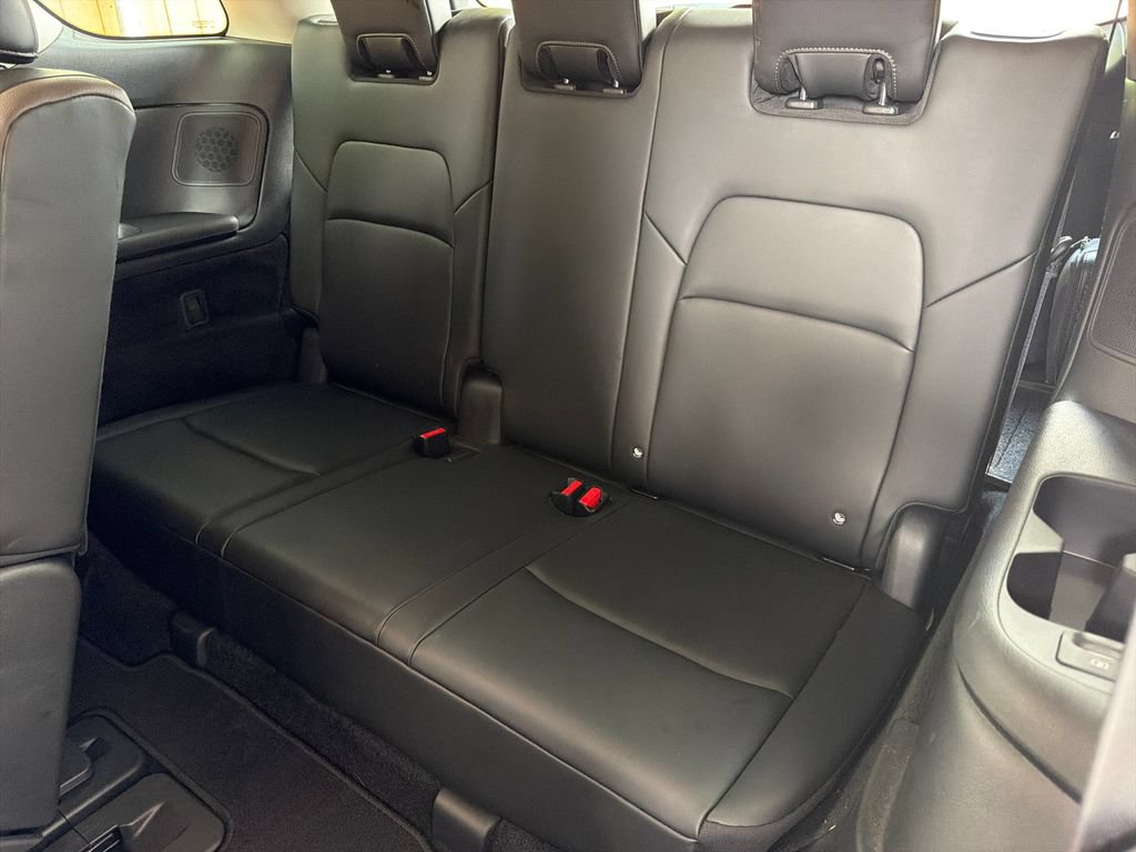 Used 2025 Nissan Pathfinder Platinum w/ Cargo Package FWD image 33