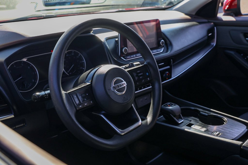 Used 2021 Nissan Rogue SV FWD image 15