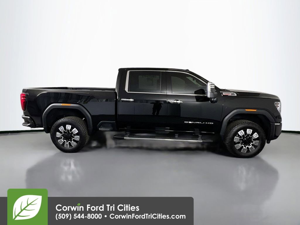 Used 2024 GMC Sierra 3500 Denali w/ Denali Reserve Package image 18