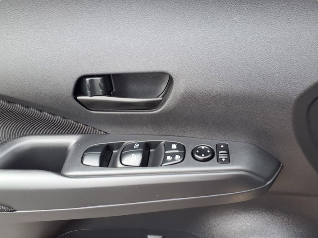 Certified 2025 Nissan Kicks Play S image 16