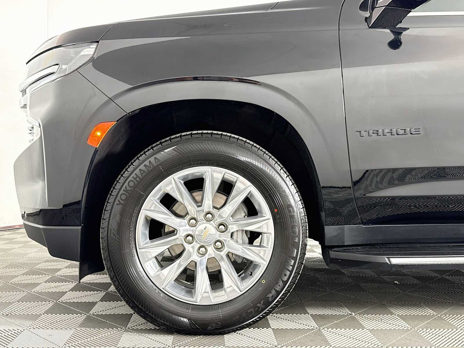 Used 2023 Chevrolet Tahoe Premier w/ Premium Package AWD/4WD image 30