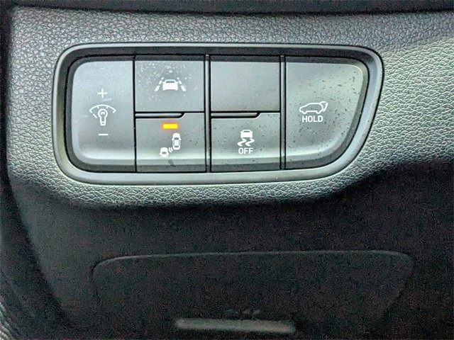 Used 2020 Hyundai Santa Fe Limited image 17