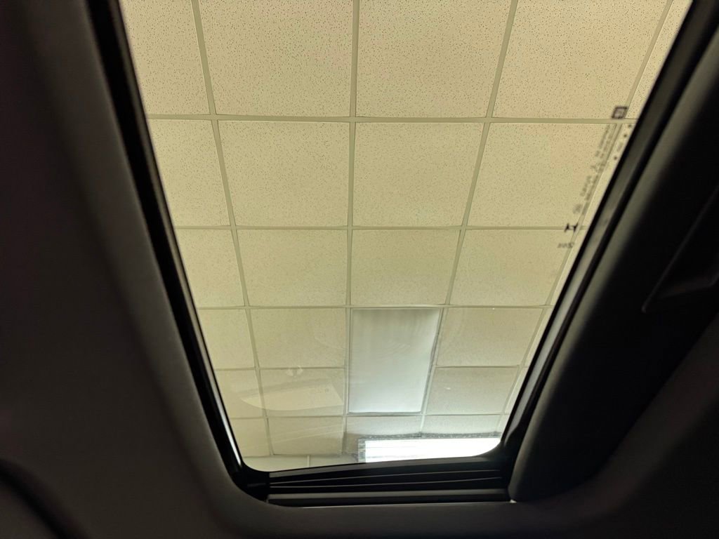 New 2026 Chevrolet Trax RS w/ Sunroof Package image 41