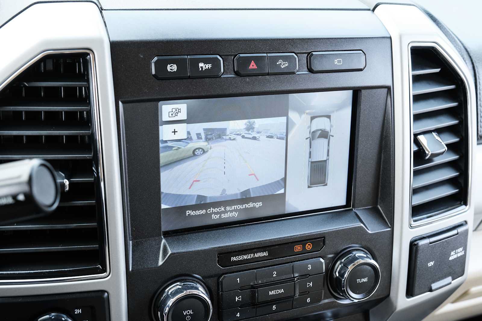 Used 2019 Ford F250 Lariat w/ Lariat Ultimate Package AWD/4WD image 52
