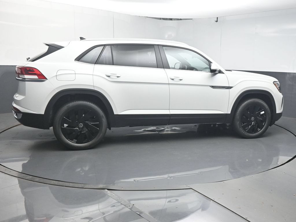 New 2026 Volkswagen Atlas Cross Sport SE FWD image 8