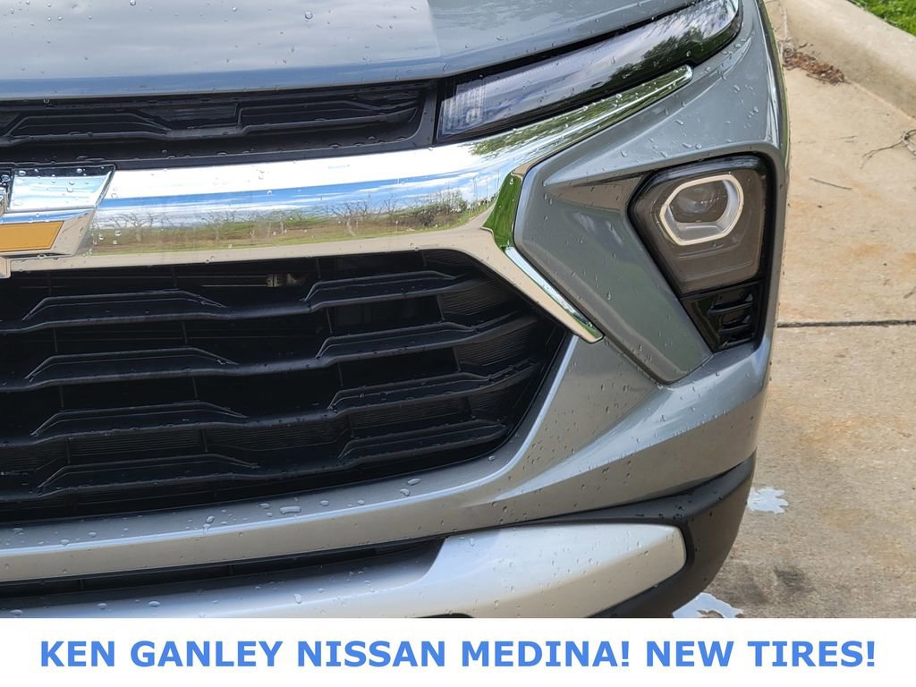 Used 2025 Chevrolet TrailBlazer LT FWD image 10