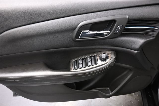 Used 2015 Chevrolet Malibu LT FWD image 15