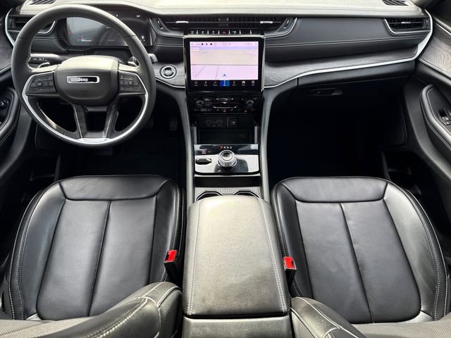 Used 2024 Jeep Grand Cherokee L Limited w/ Luxury Tech Group II image 11