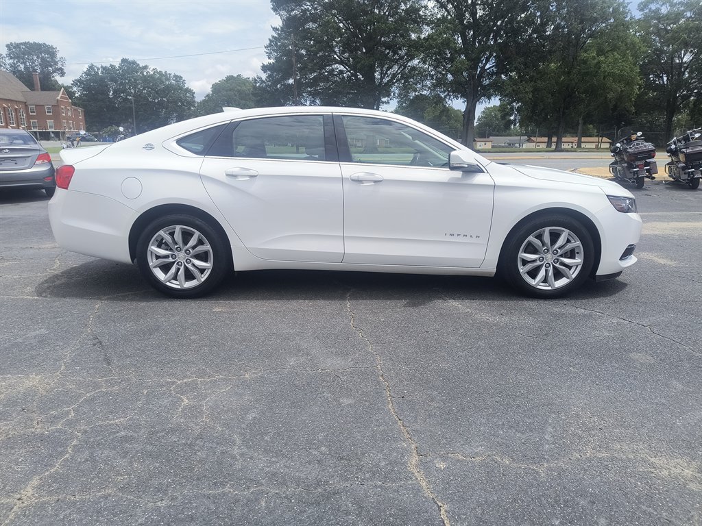 Used 2016 Chevrolet Impala LT FWD image 5