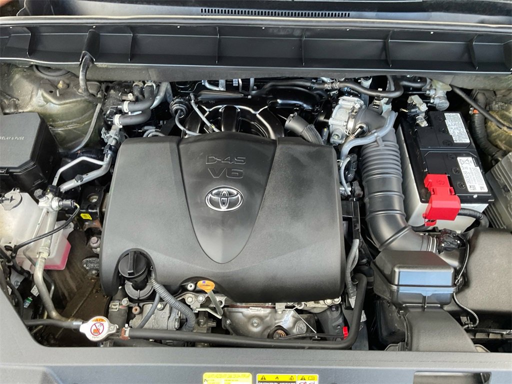 Used 2022 Toyota Highlander XLE image 25