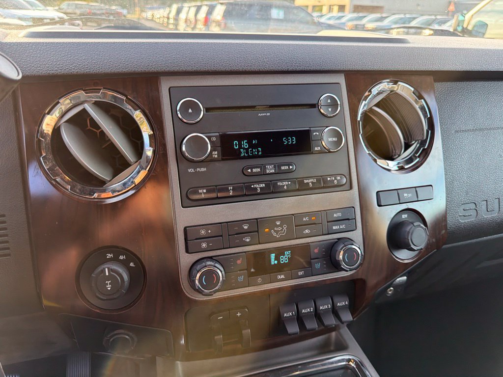 Used 2012 Ford F250 Lariat w/ Lariat Interior Pkg AWD/4WD image 20