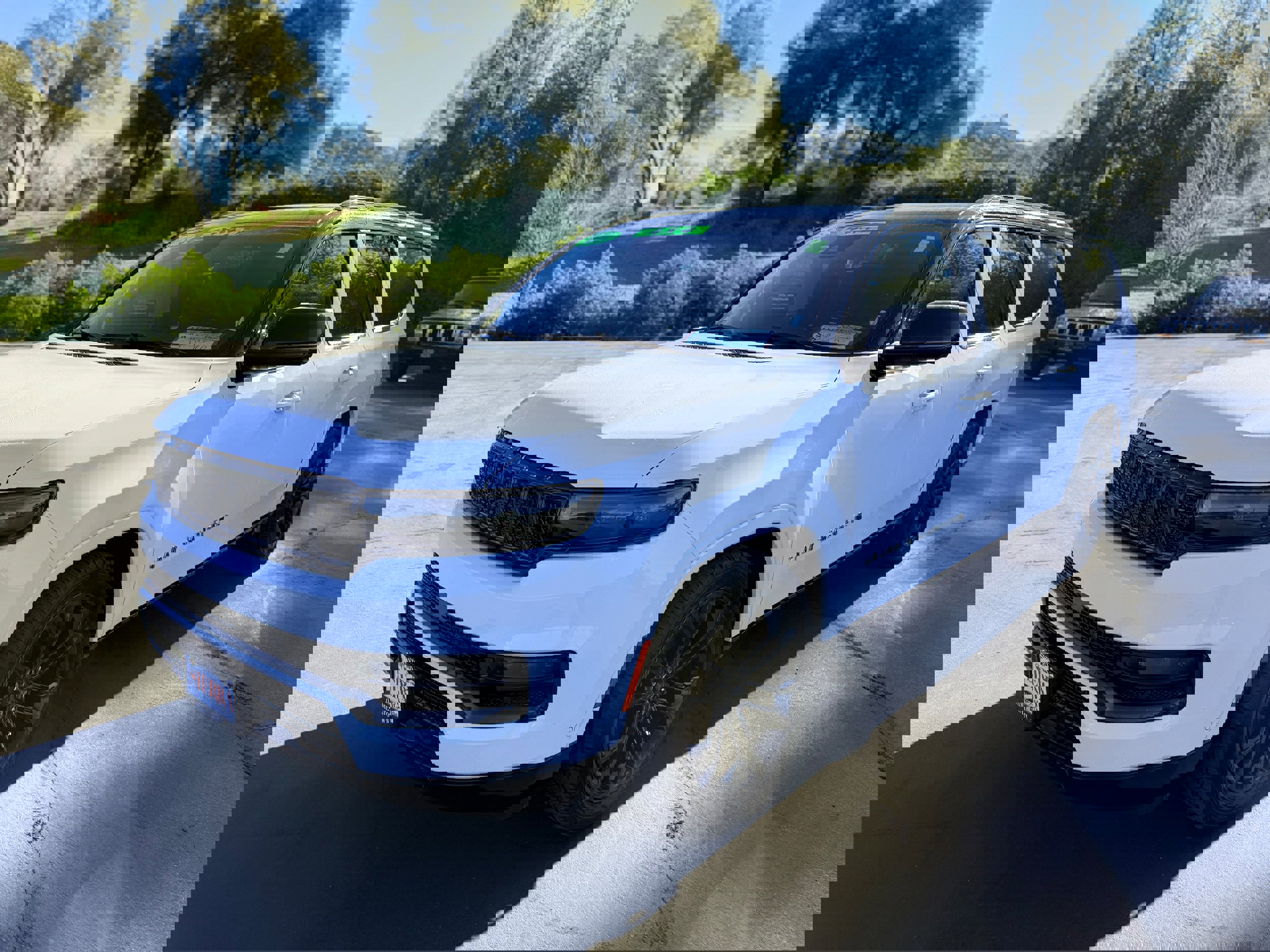 Used 2024 Jeep Grand Wagoneer L Series II w/ Quick Order Packagew 28T image 2