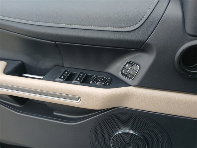 Used 2024 Ford Expedition Max XLT image 18