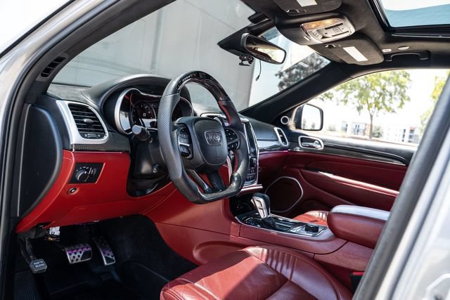 Used 2018 Jeep Grand Cherokee Trackhawk AWD/4WD image 18