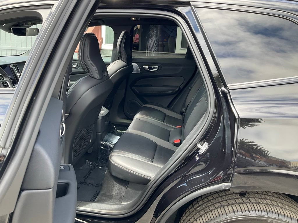 Used 2021 Volvo XC60 T8 R-Design w/ Advanced Package AWD/4WD image 26
