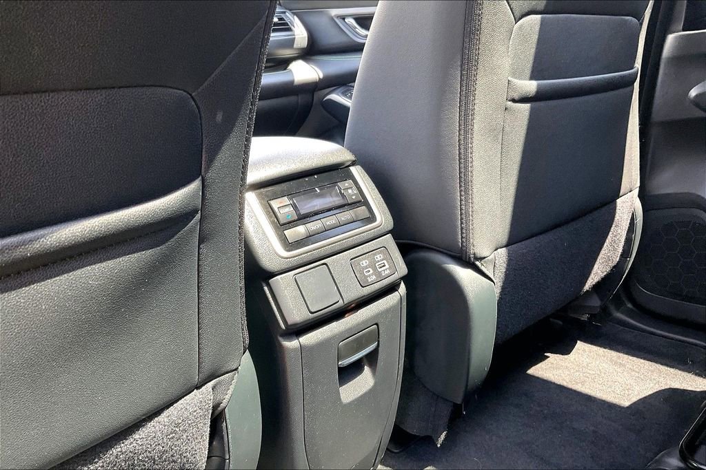 Used 2023 Subaru Ascent Onyx Edition AWD/4WD image 40