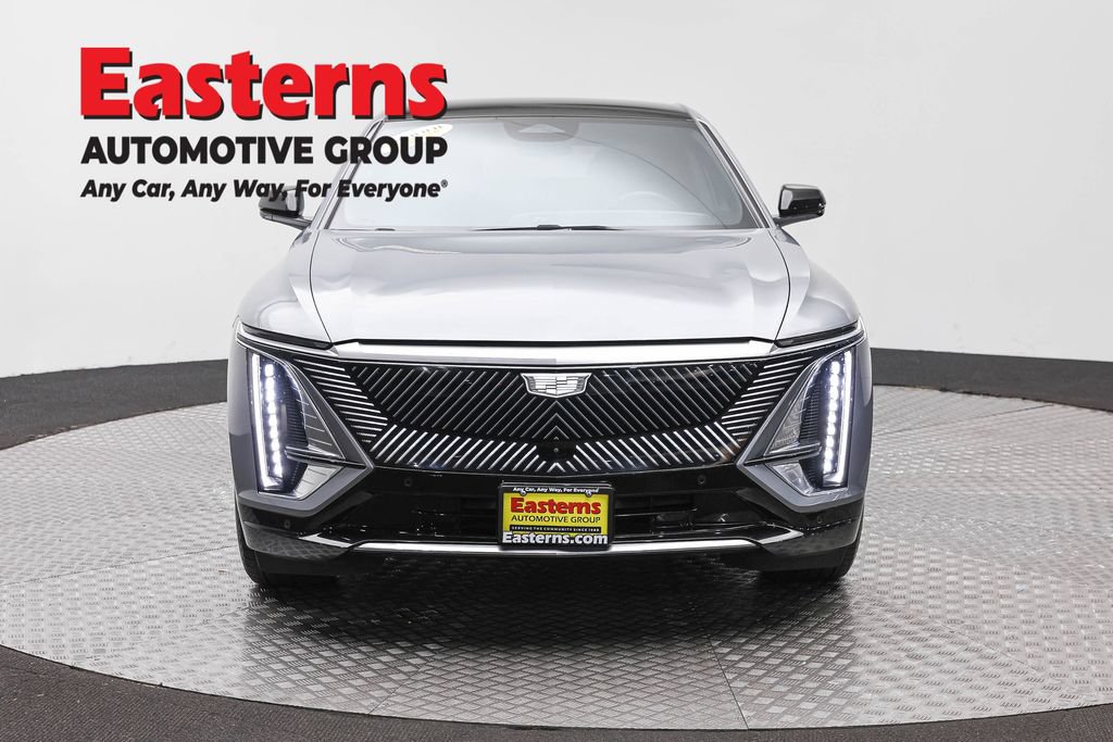 Used 2024 Cadillac Lyriq Luxury RWD image 2